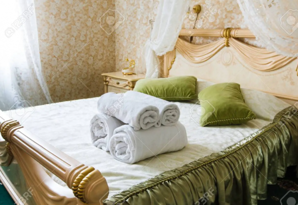 Kamar dengan desain klasik dan antik